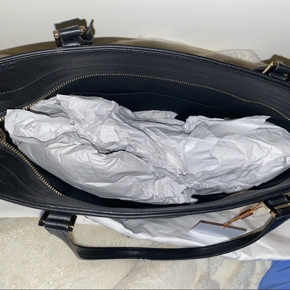 Bruno Magli tote - Picture 6 of 7